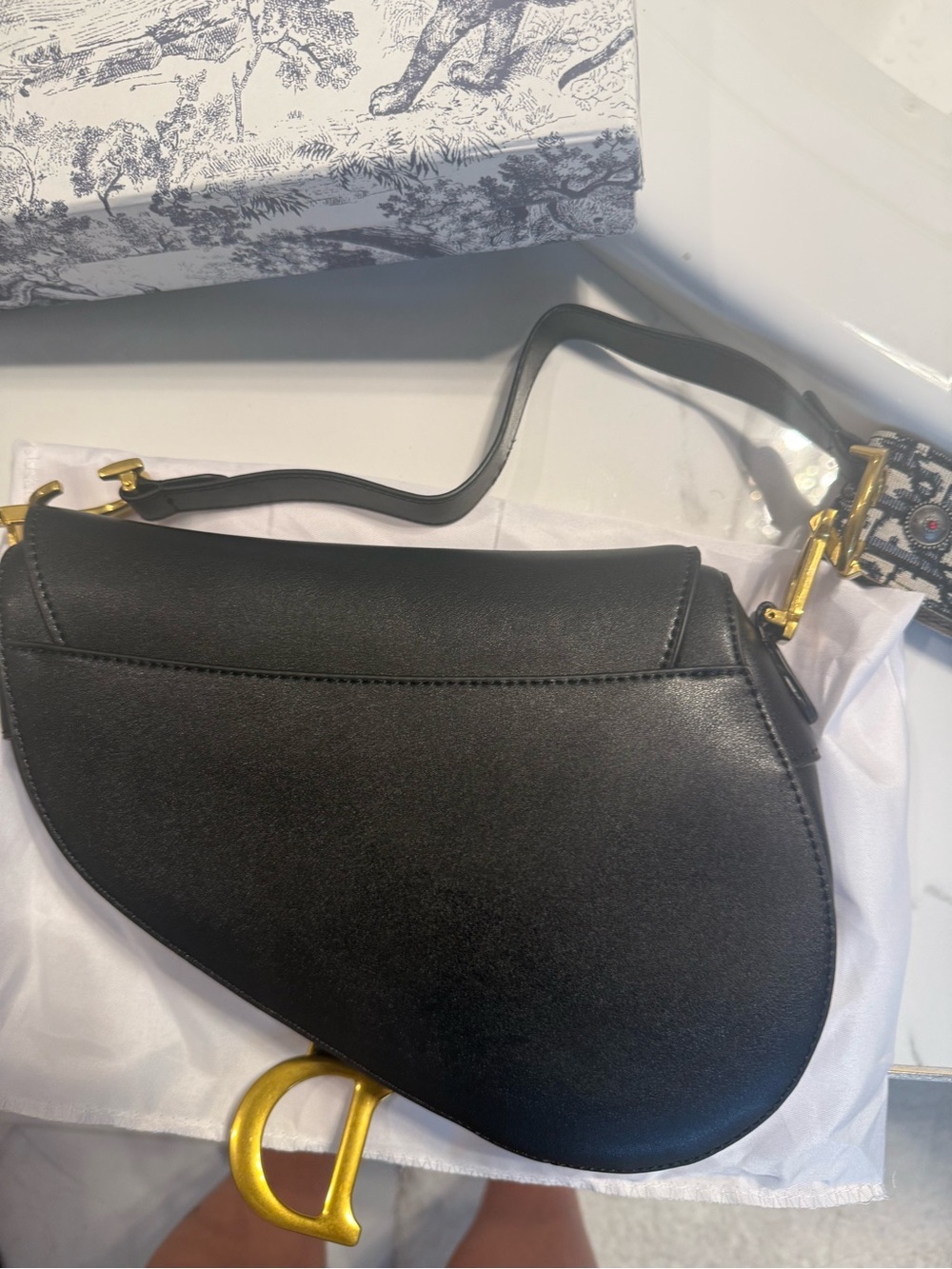 Christian Dior Black Leather Saddle Crossbody with Gold Hardware - Picture 4 of 11